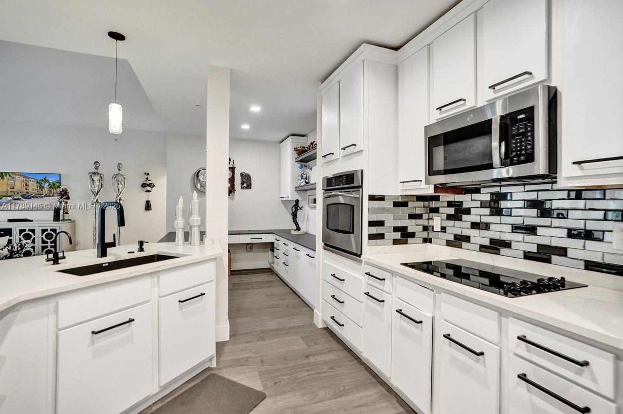 16101 Emerald Estates Dr #342 Weston, FL 33331