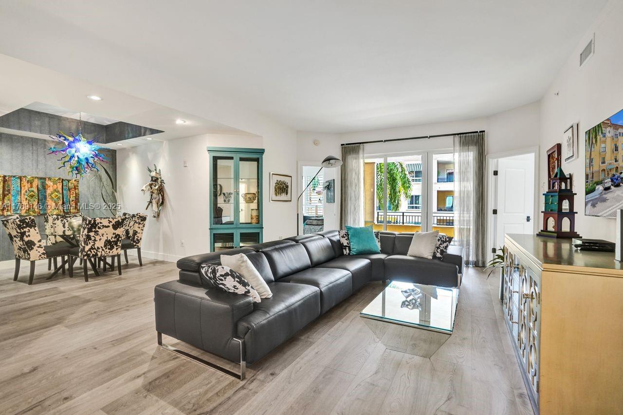 16101 Emerald Estates Dr #342 Weston, FL 33331