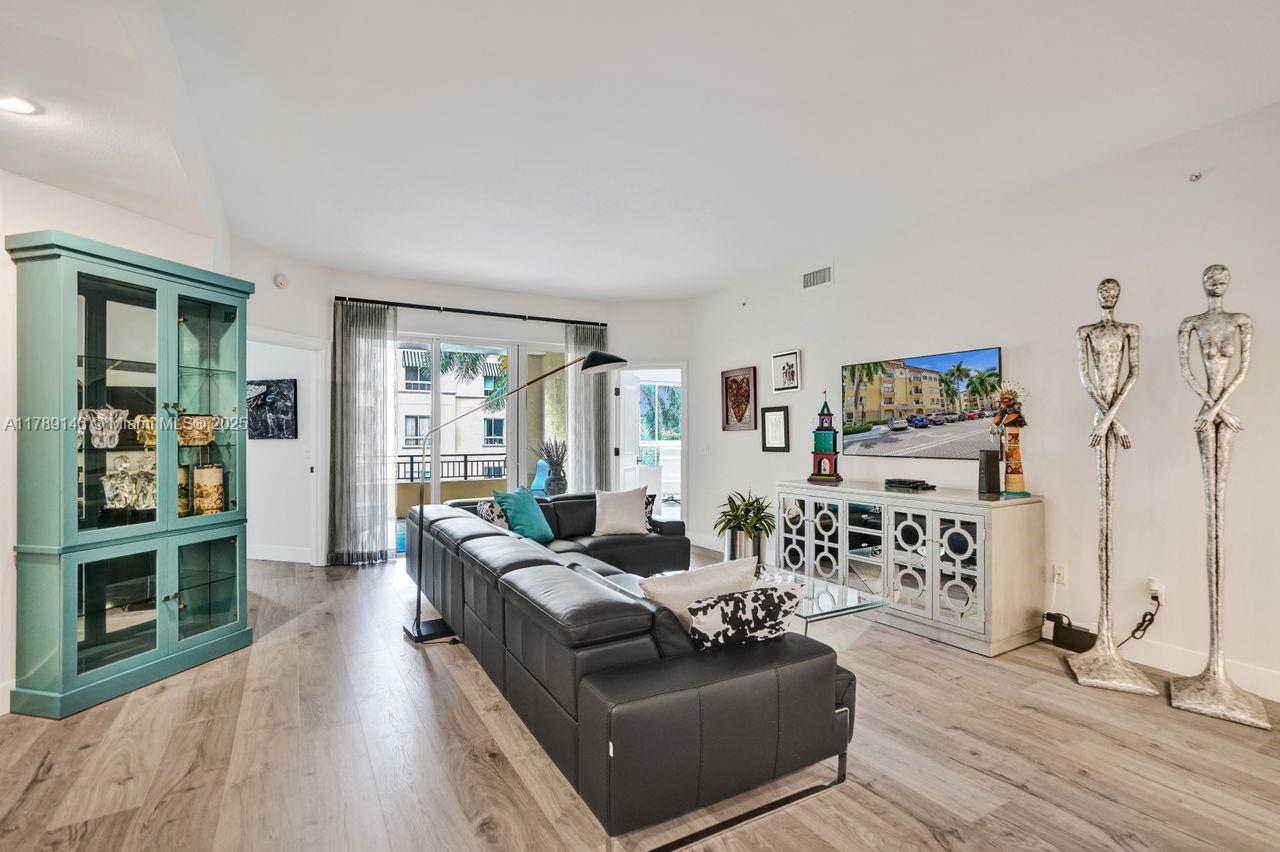 16101 Emerald Estates Dr #342 Weston, FL 33331