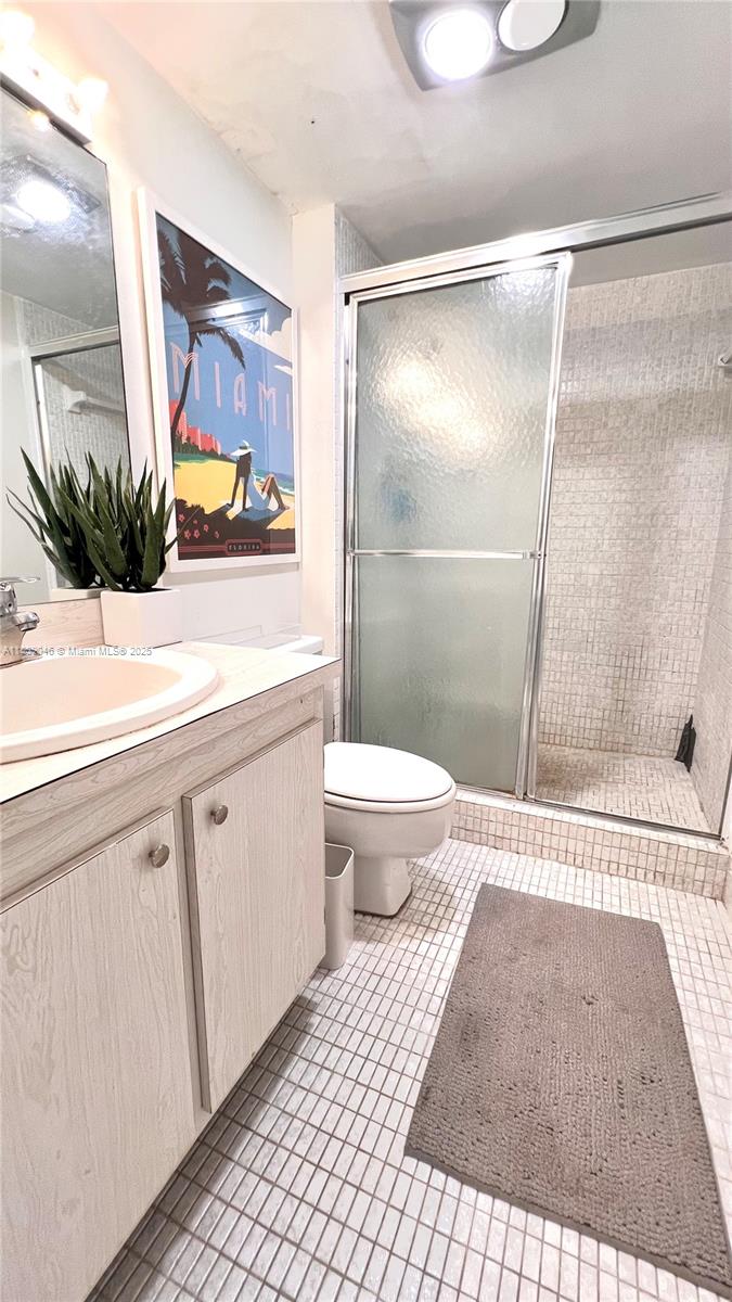 image Arlen House East14