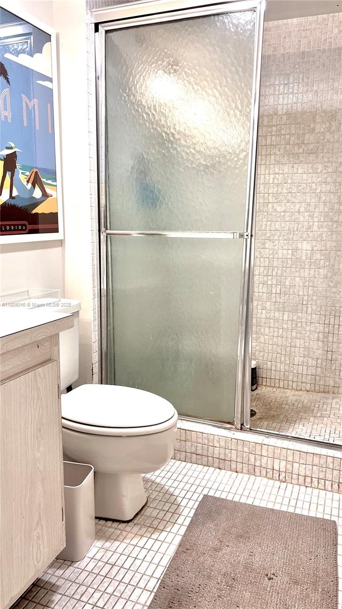 image Arlen House East15