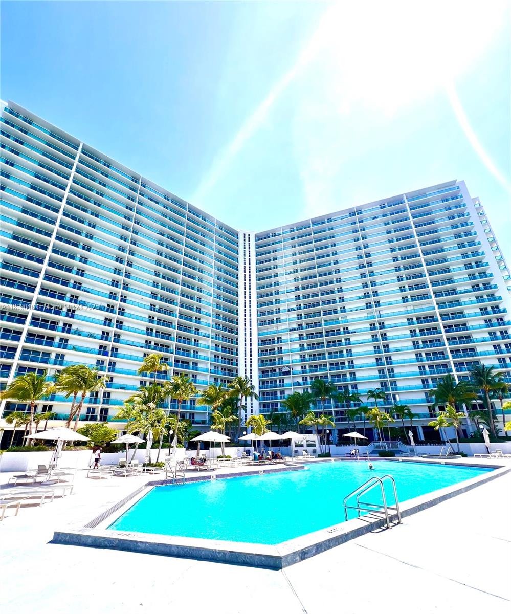 image Arlen House East23