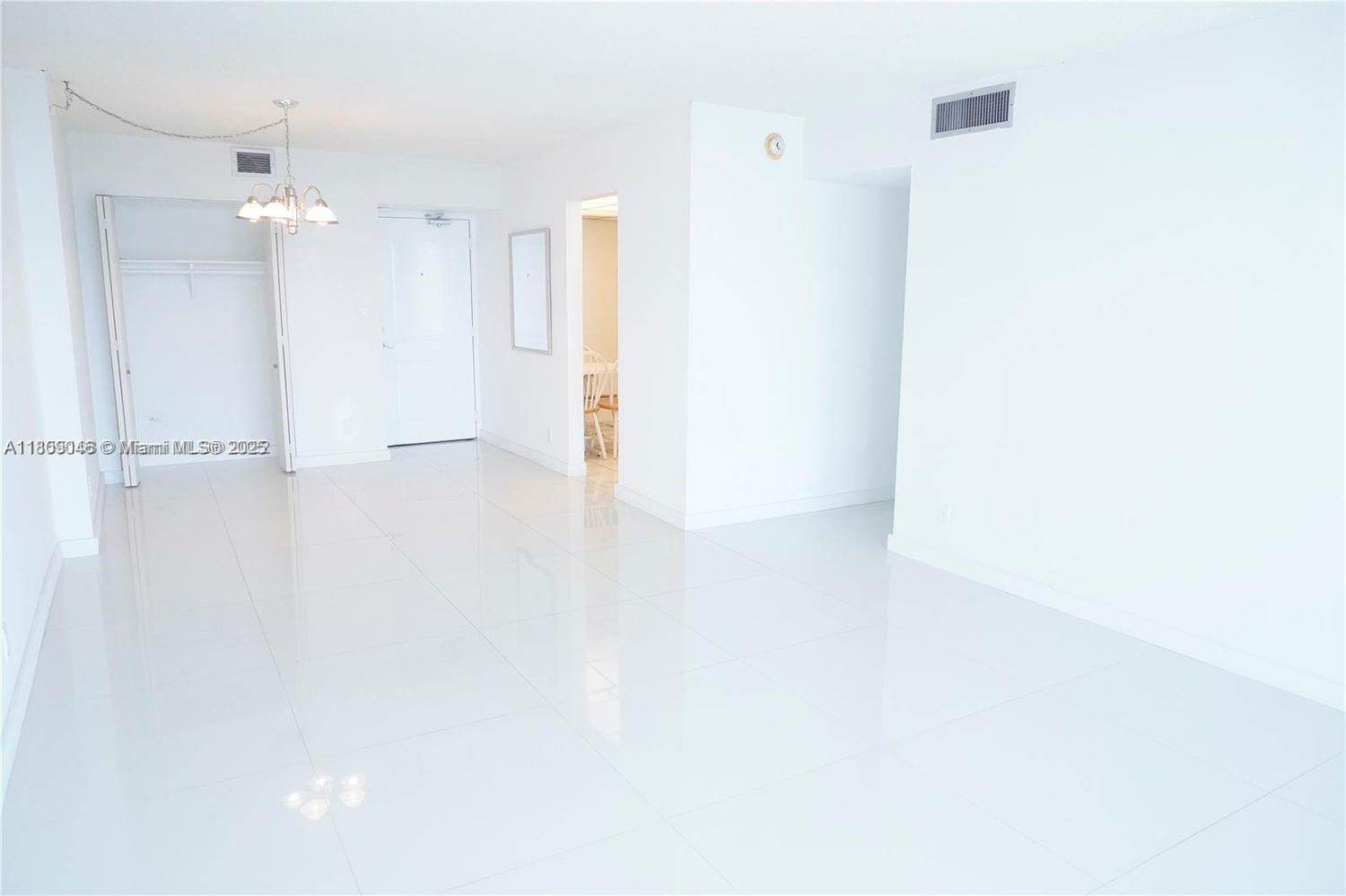 image Arlen House East40