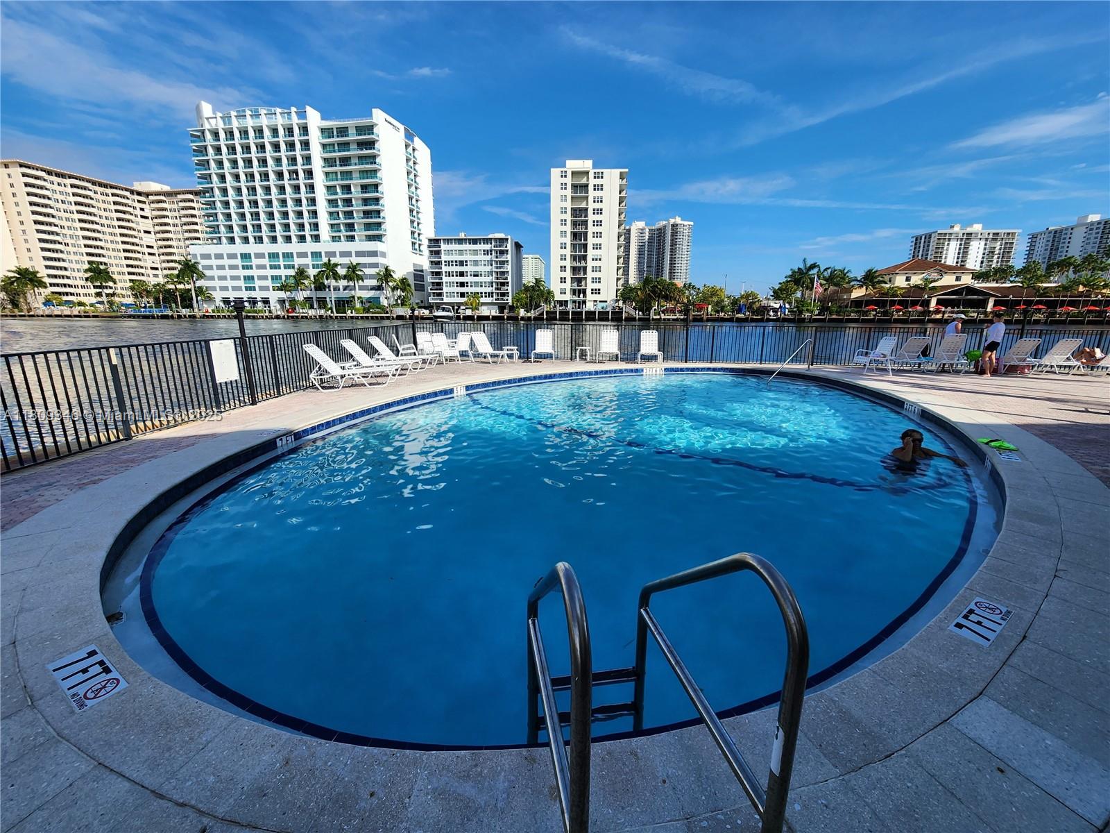 2881 NE 32nd St #320,Fort Lauderdale, FL 33306