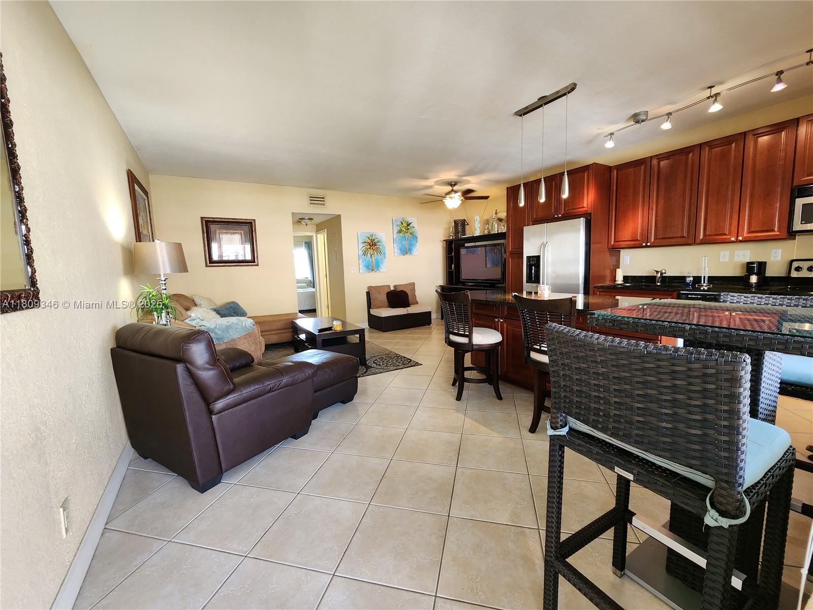 2881 NE 32nd St #320,Fort Lauderdale, FL 33306