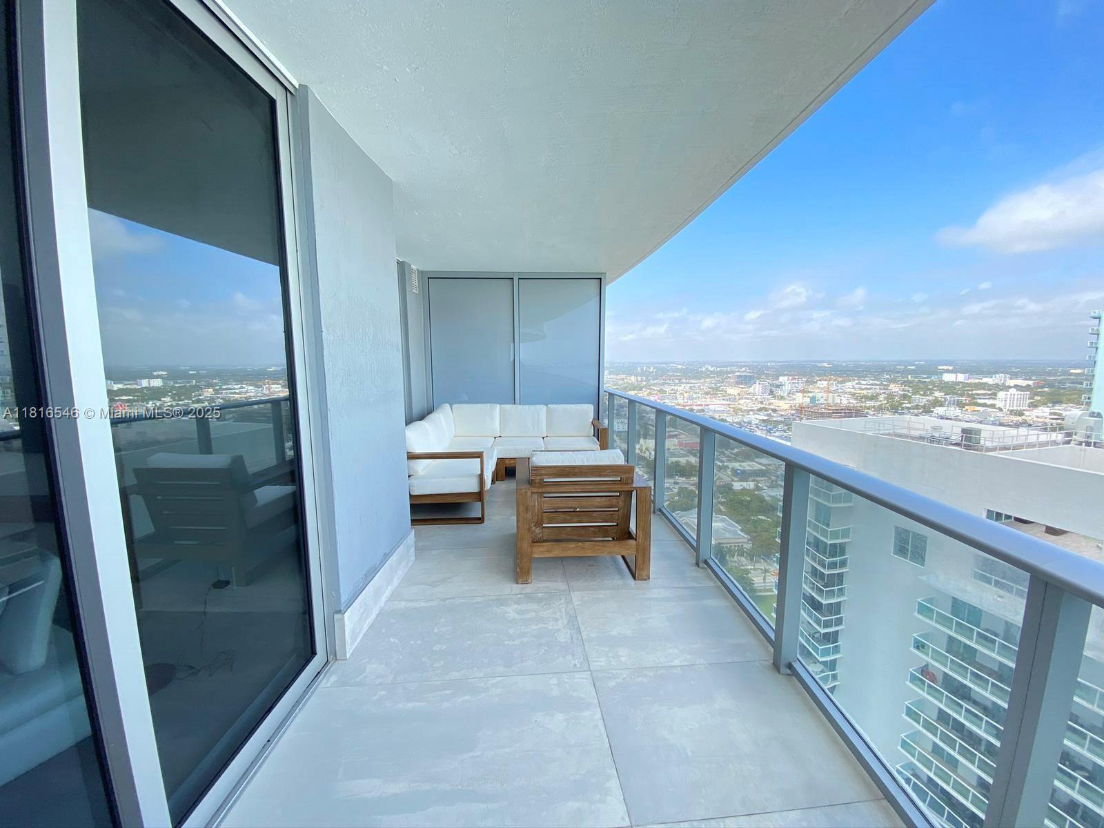 image Aria On The Bay Condo9