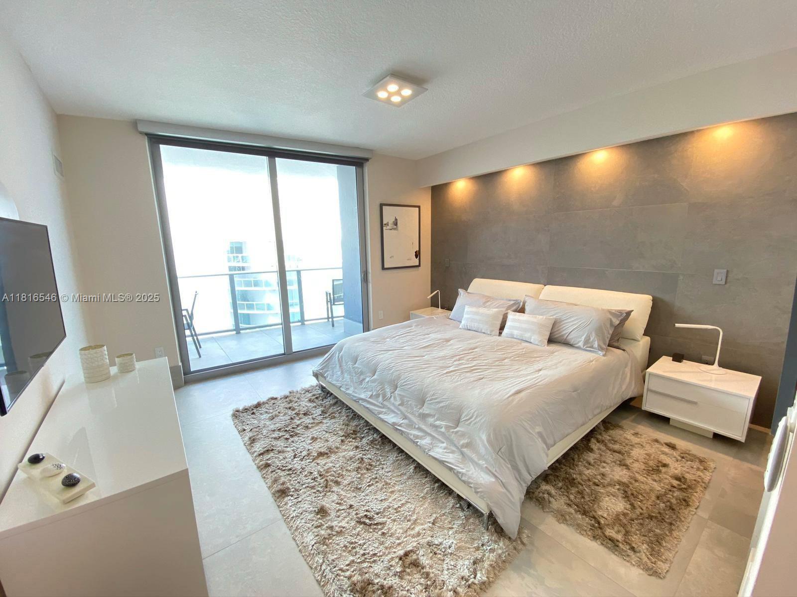image Aria On The Bay Condo12