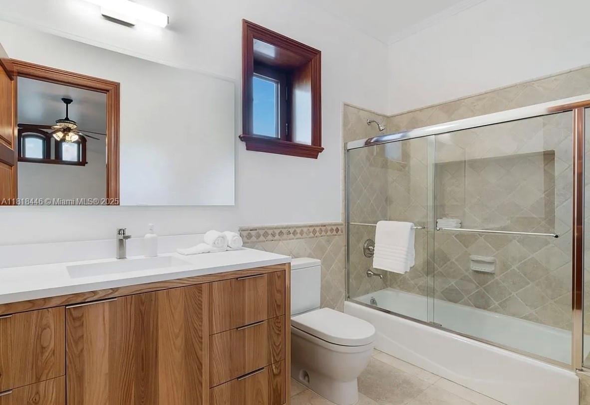 432 S Hibiscus Dr Miami Beach, FL 33139