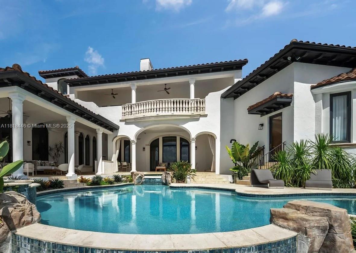 432 S Hibiscus Dr Miami Beach, FL 33139