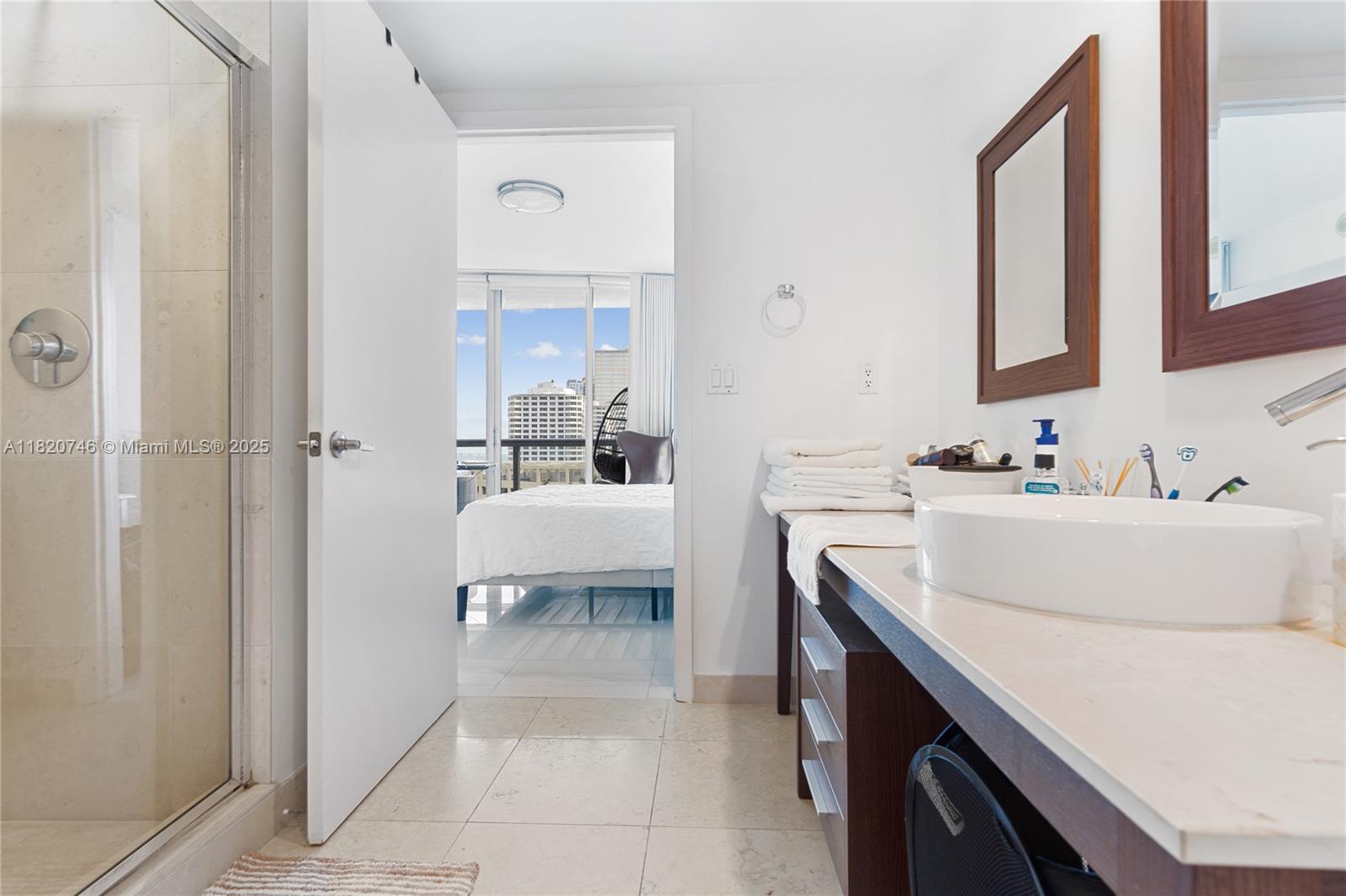 image ICON BRICKELL NO TWO14