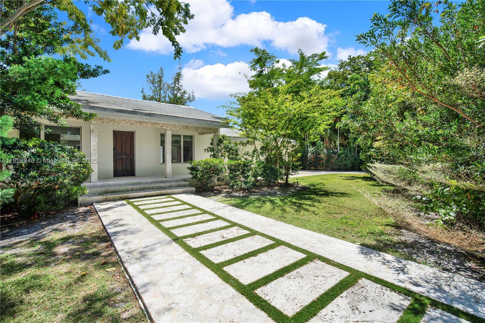 520 Bay Pt Rd,Miami, FL 33137