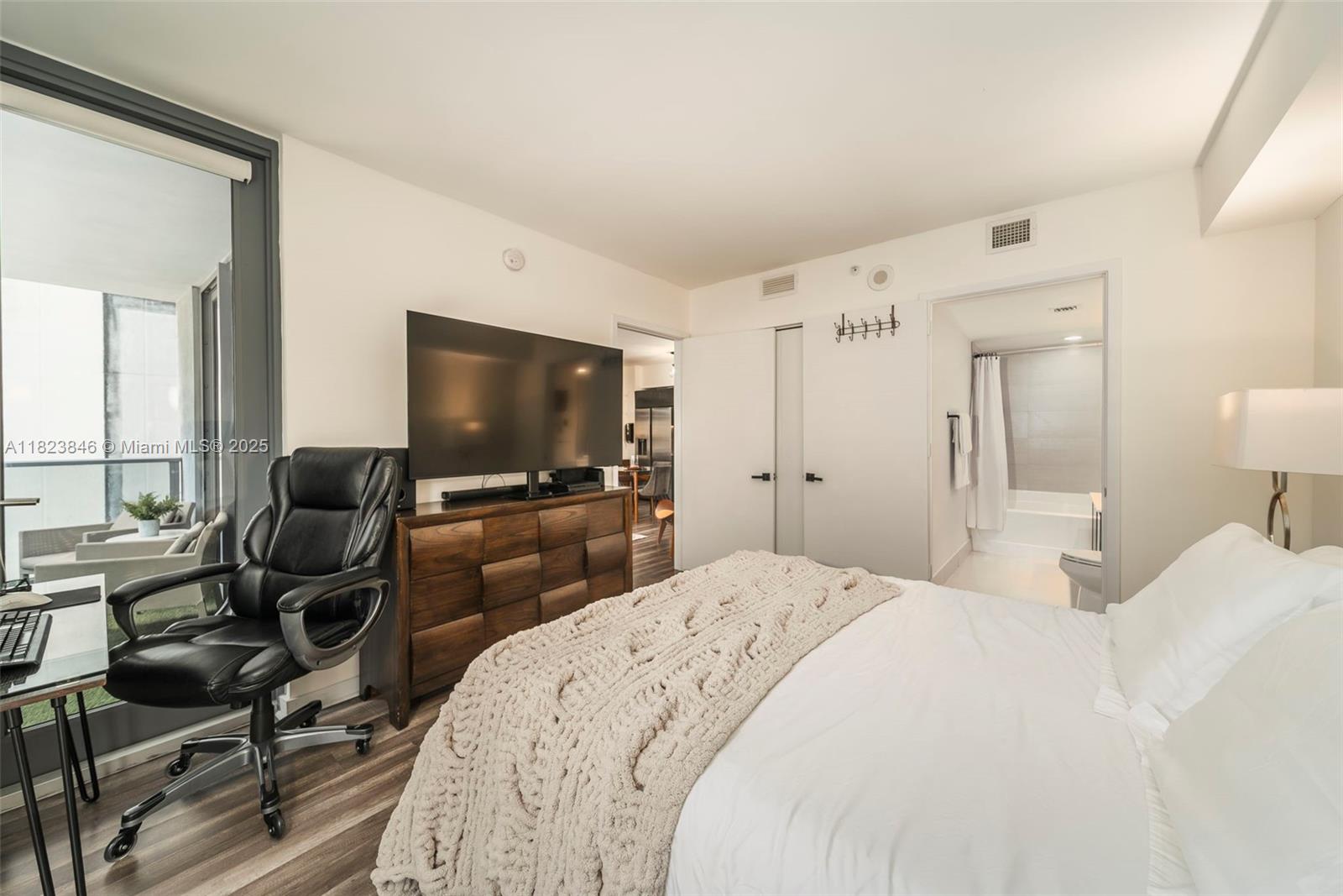 image Mybrickell Condo14
