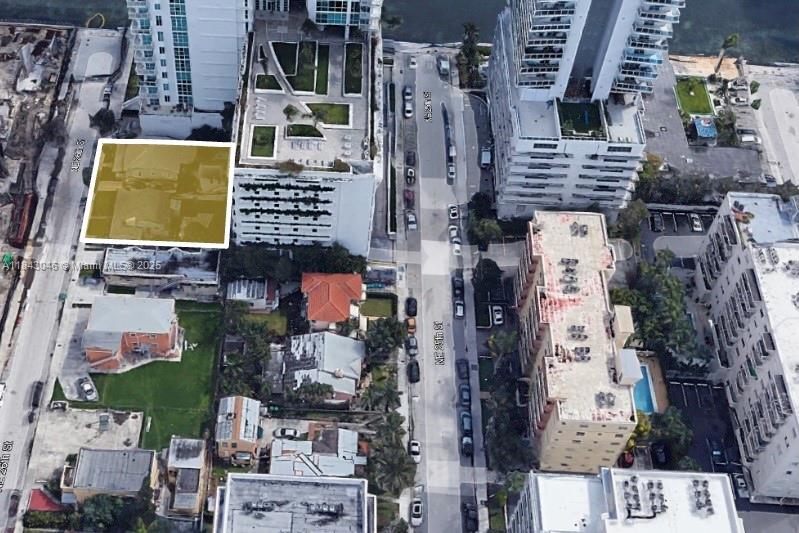 702 NE 26th St Miami, FL 33137