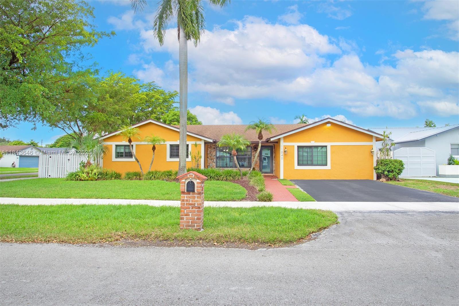 11040 SW 140th Ave