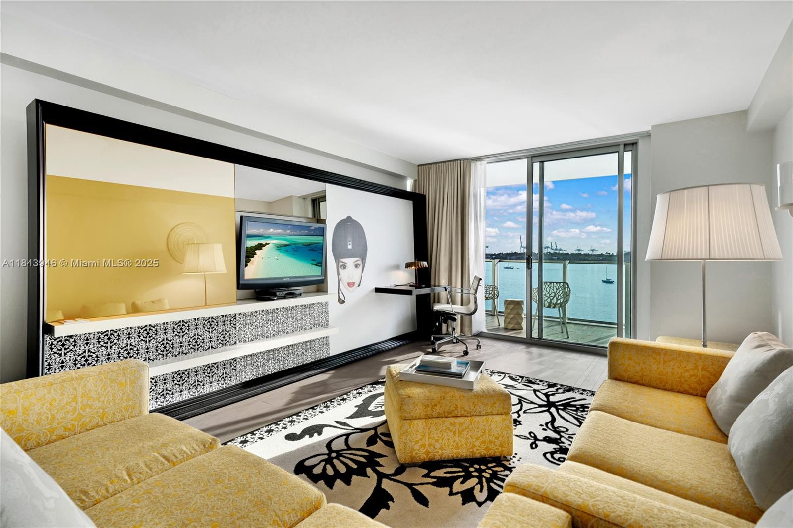 1100 West Ave #514