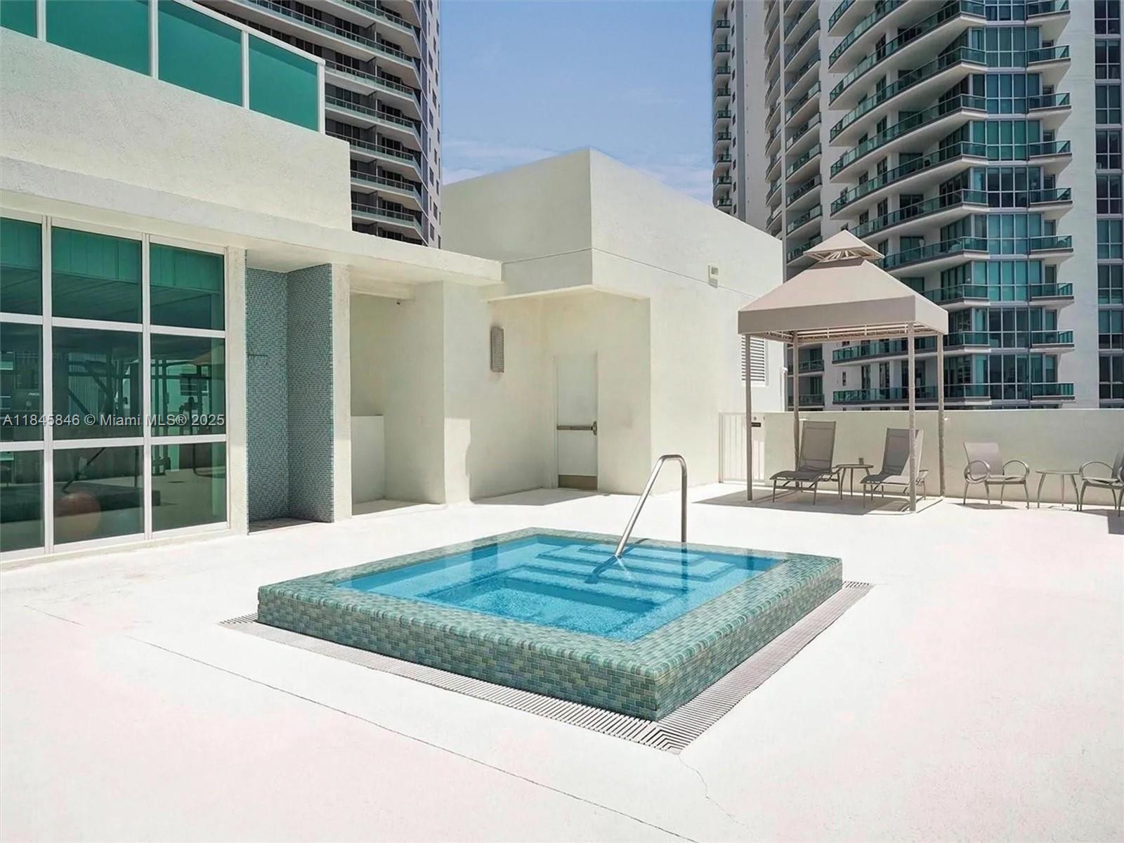 image The Emerald At Brickell20
