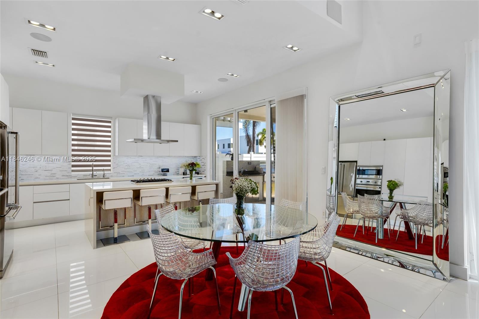 7535 NW 102nd Ct Doral, FL 33178