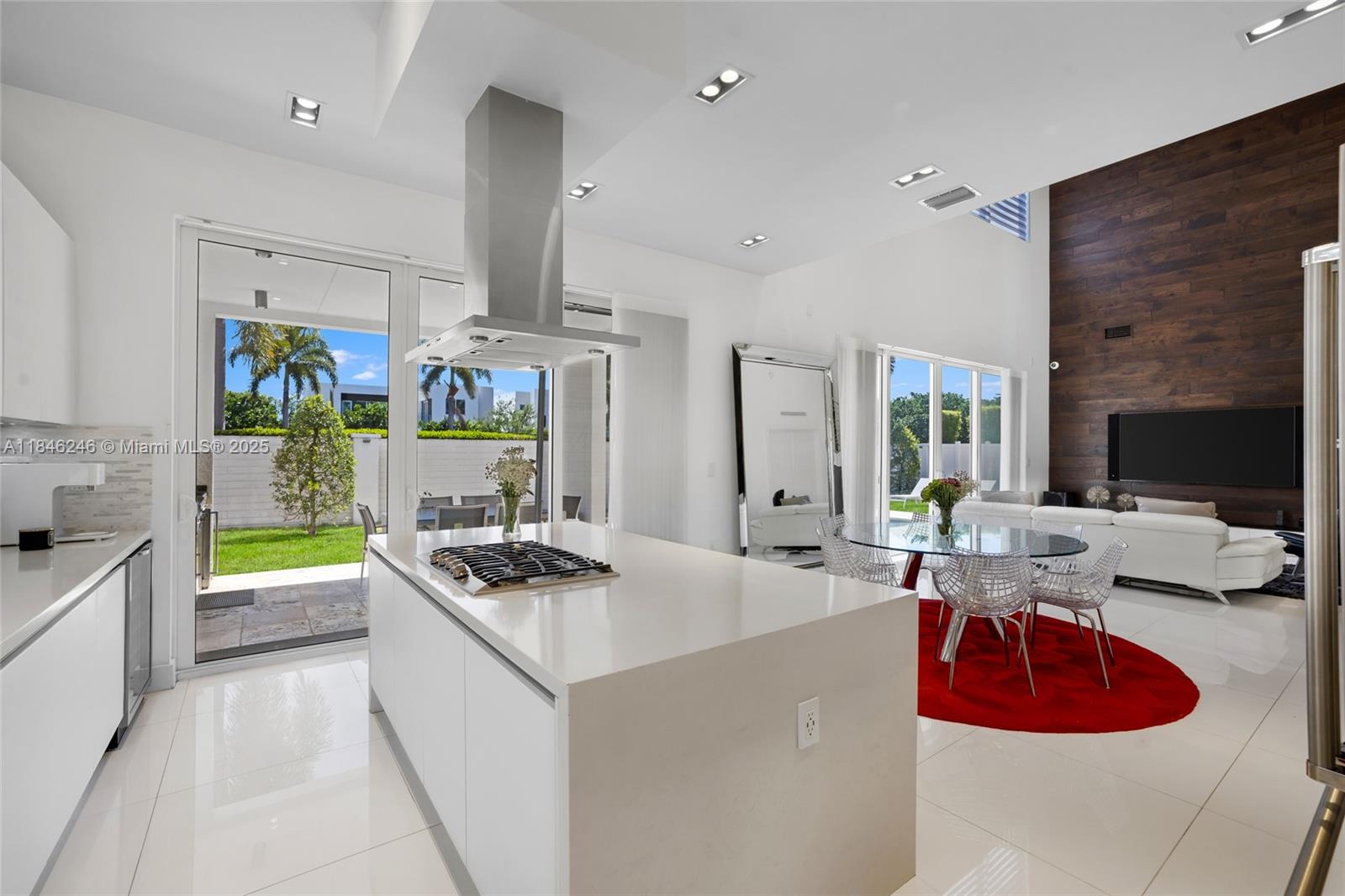 7535 NW 102nd Ct Doral, FL 33178