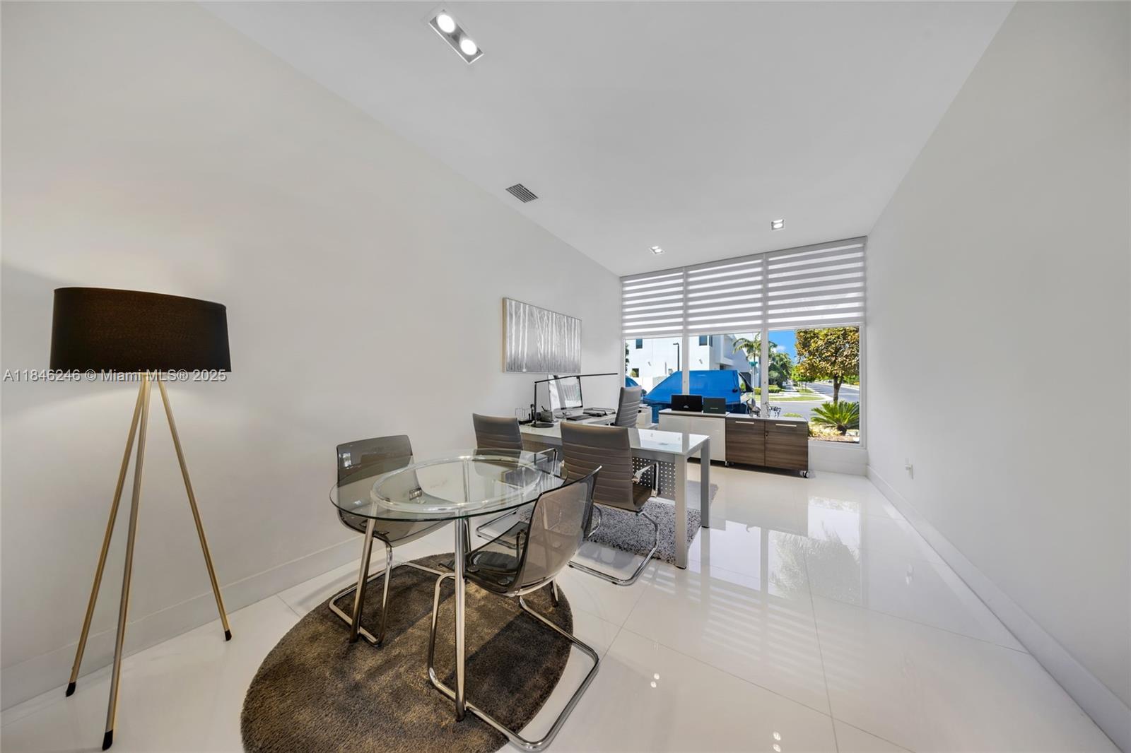 7535 NW 102nd Ct Doral, FL 33178