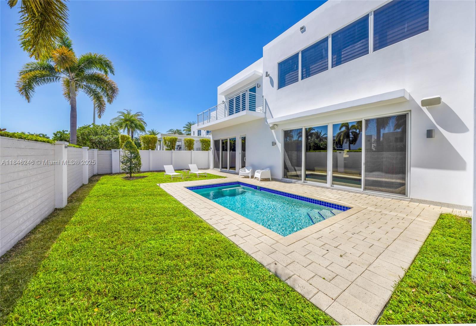 7535 NW 102nd Ct Doral, FL 33178