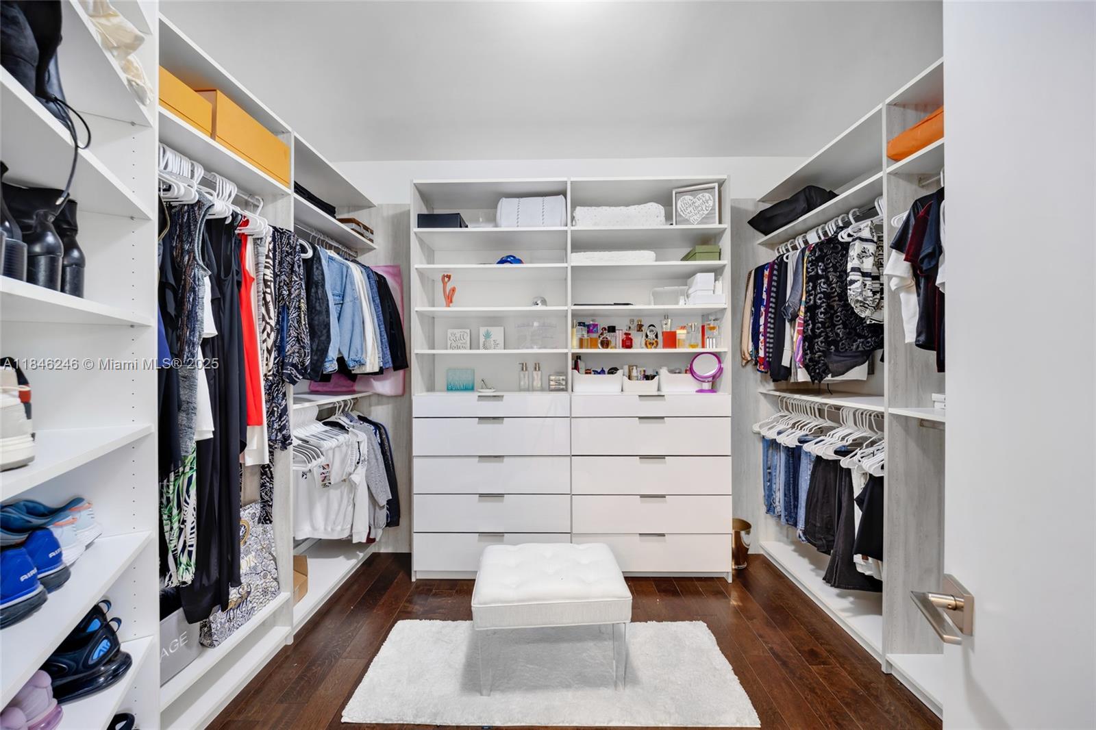 7535 NW 102nd Ct Doral, FL 33178