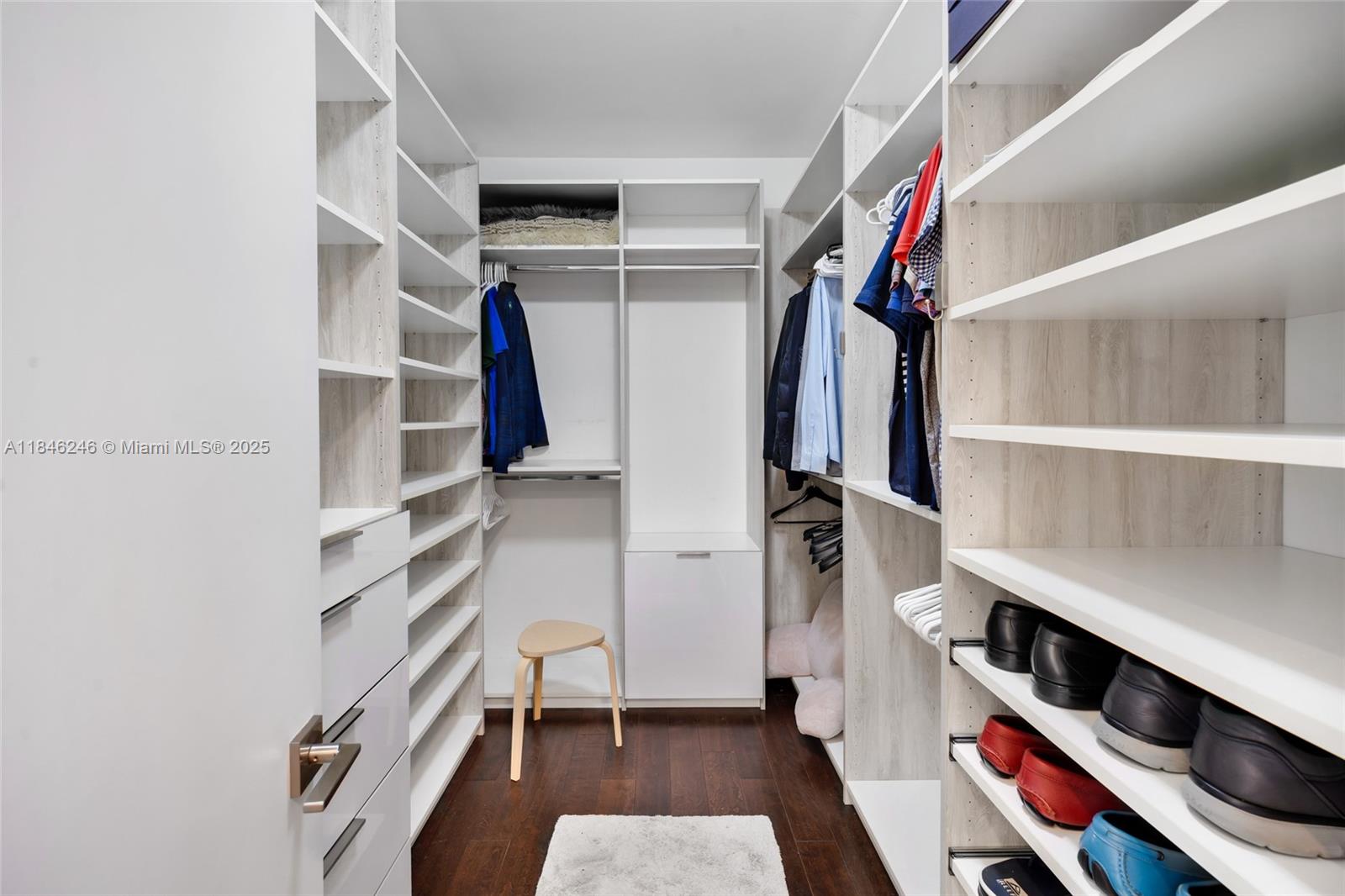 7535 NW 102nd Ct Doral, FL 33178