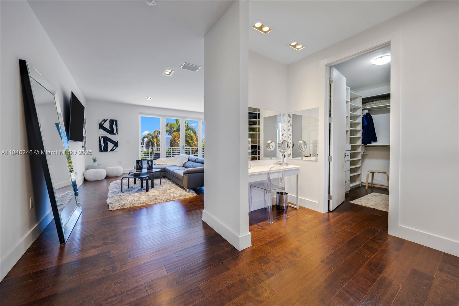 7535 NW 102nd Ct Doral, FL 33178