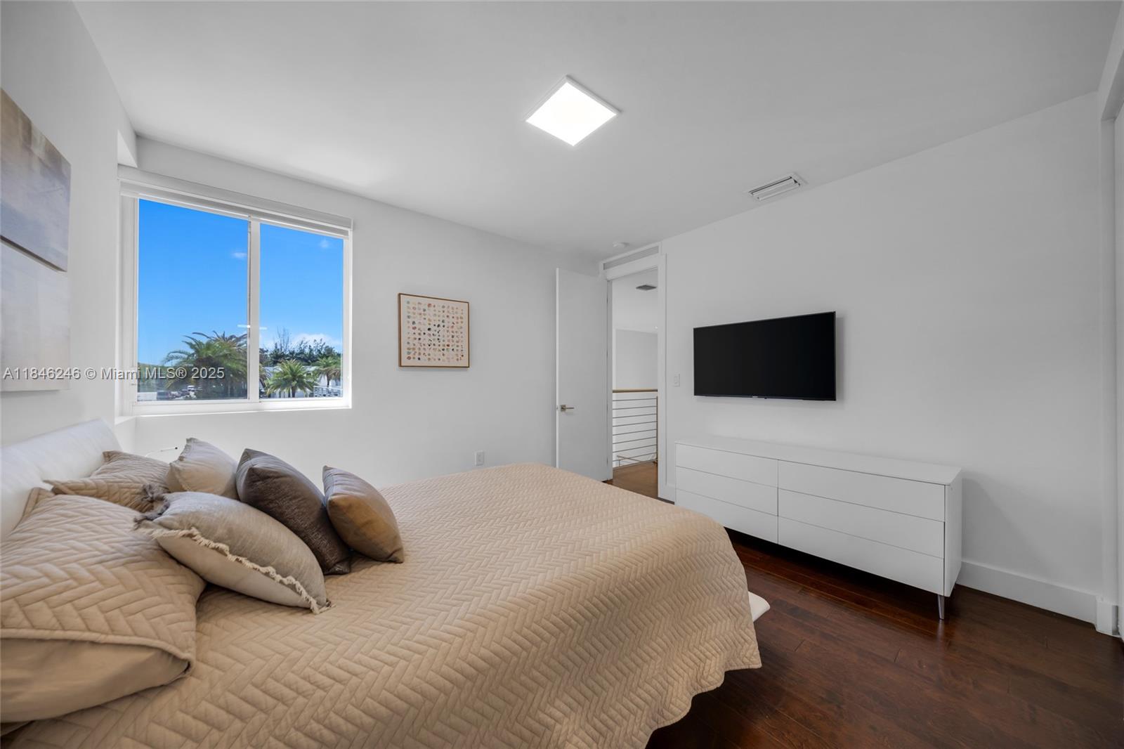 7535 NW 102nd Ct Doral, FL 33178