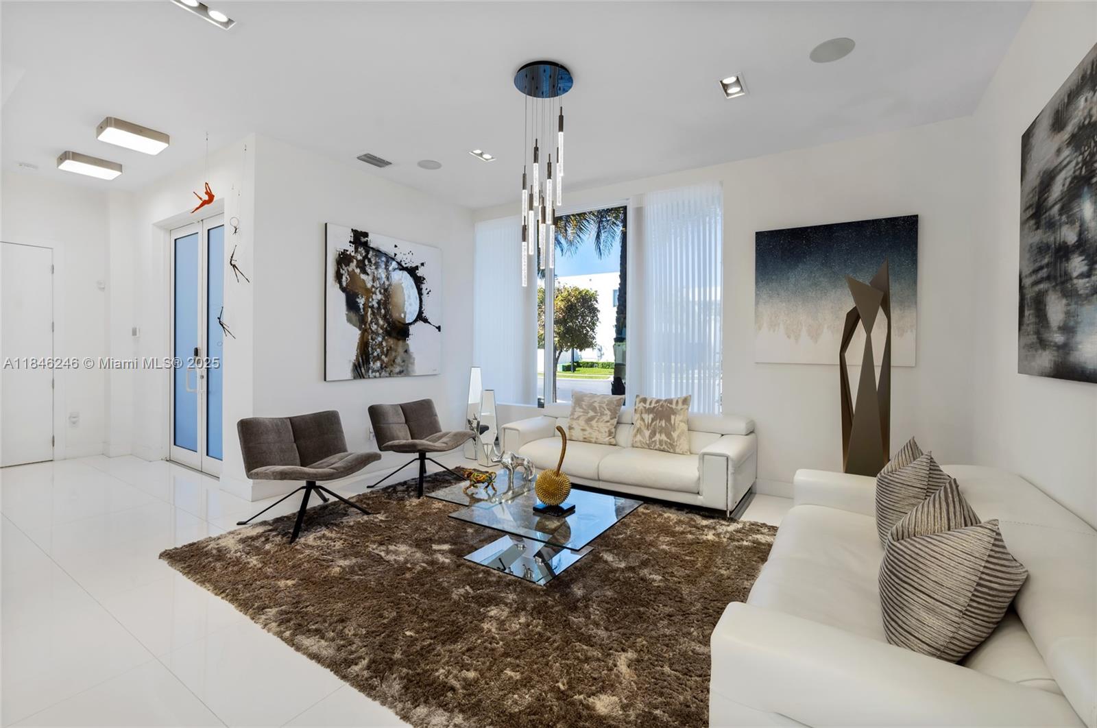 7535 NW 102nd Ct Doral, FL 33178