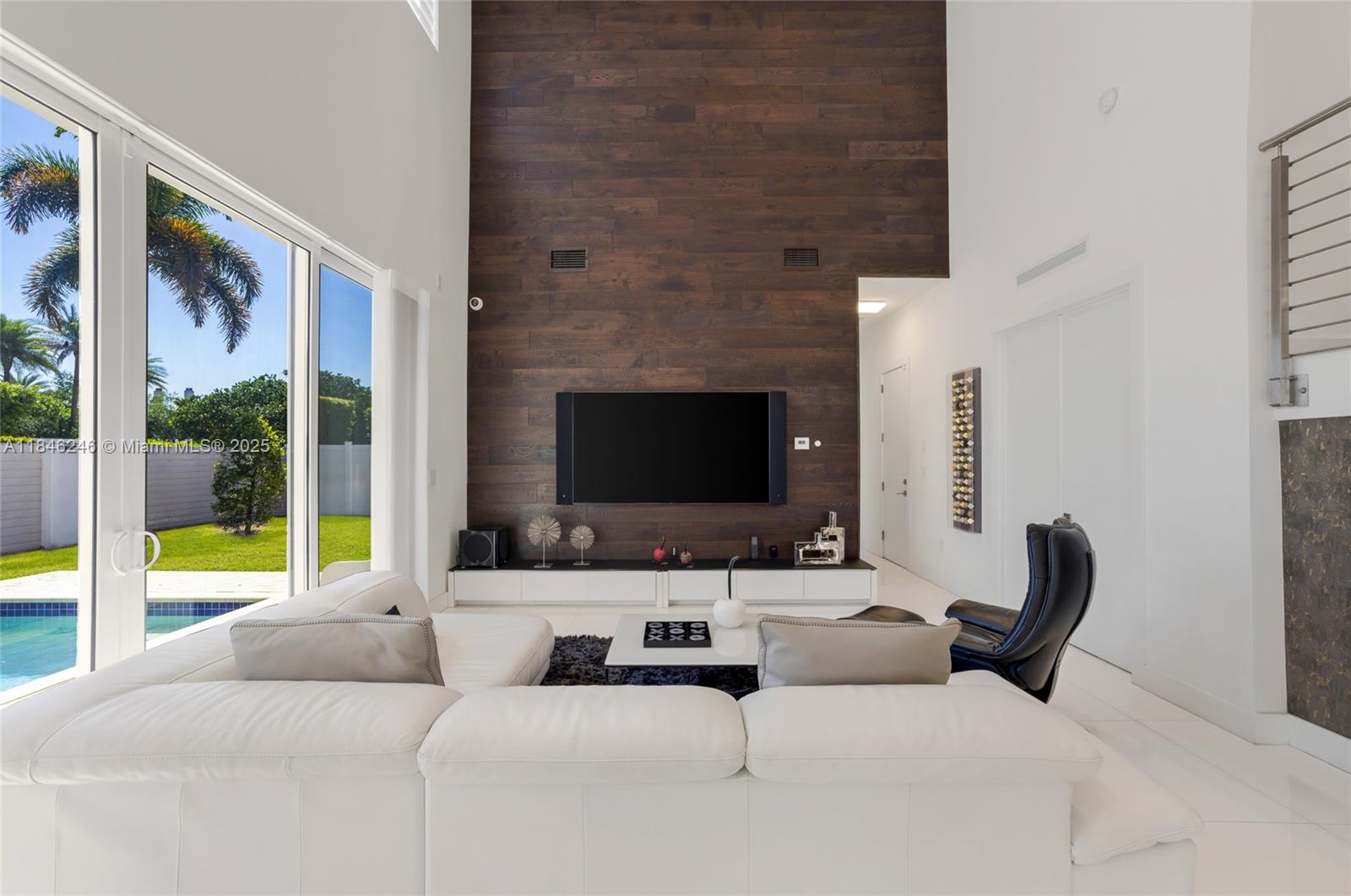 7535 NW 102nd Ct Doral, FL 33178