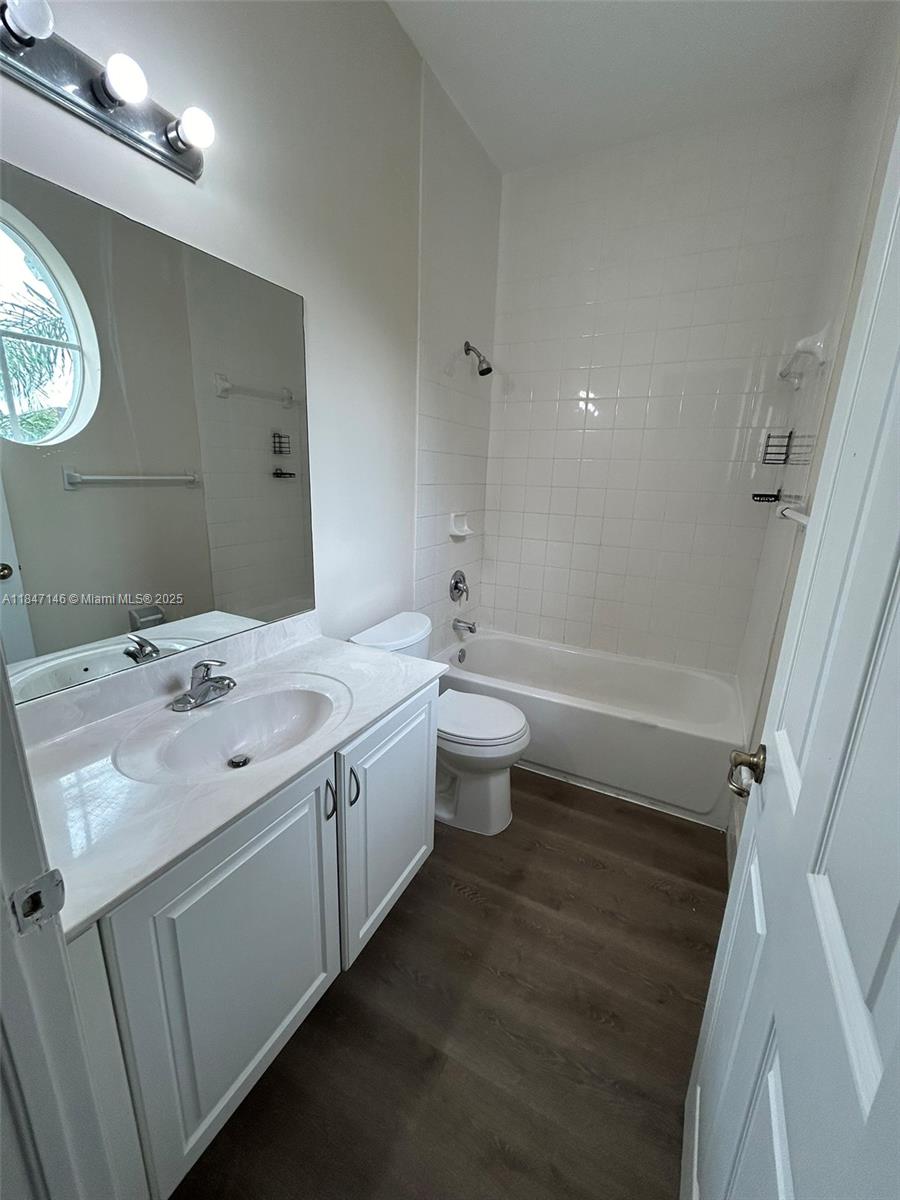 954 NE 42nd Ter Homestead, FL 33033