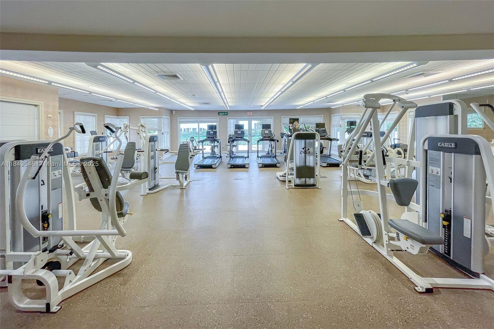 19900 E Country Clb Dr #212 Aventura, FL 33180