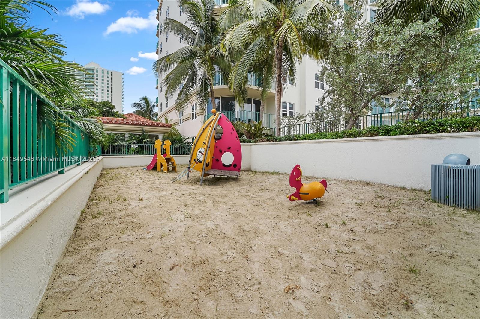 19900 E Country Clb Dr #212 Aventura, FL 33180