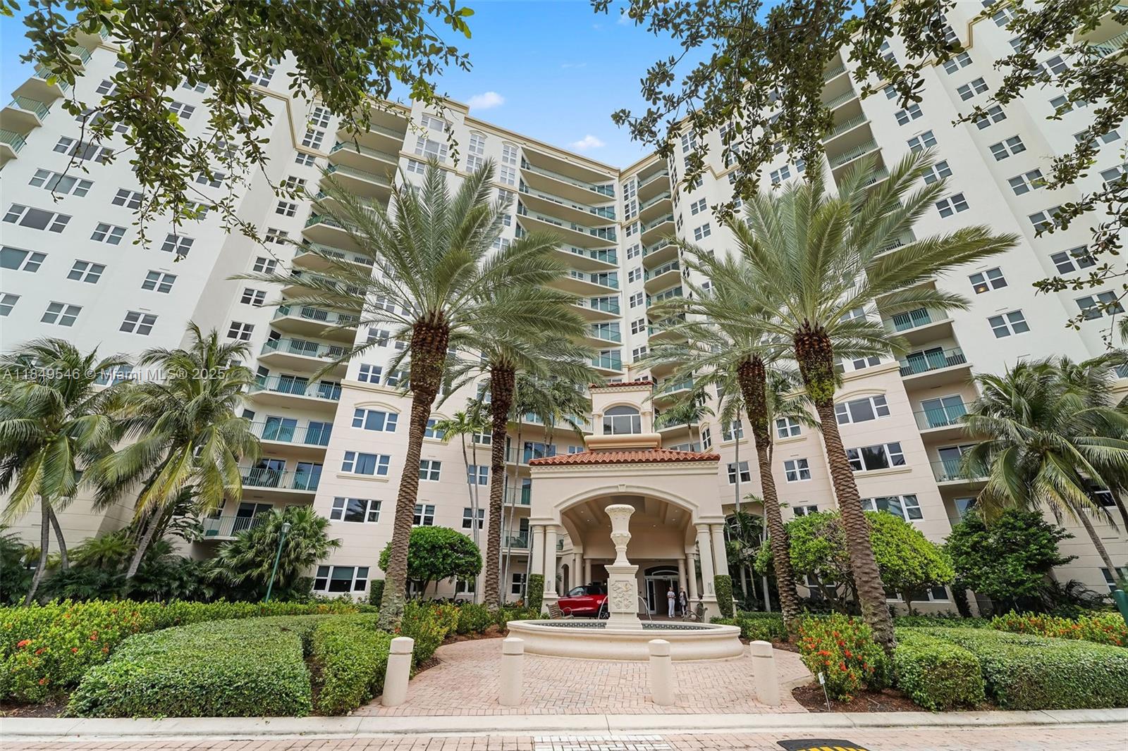 19900 E Country Clb Dr #212 Aventura, FL 33180