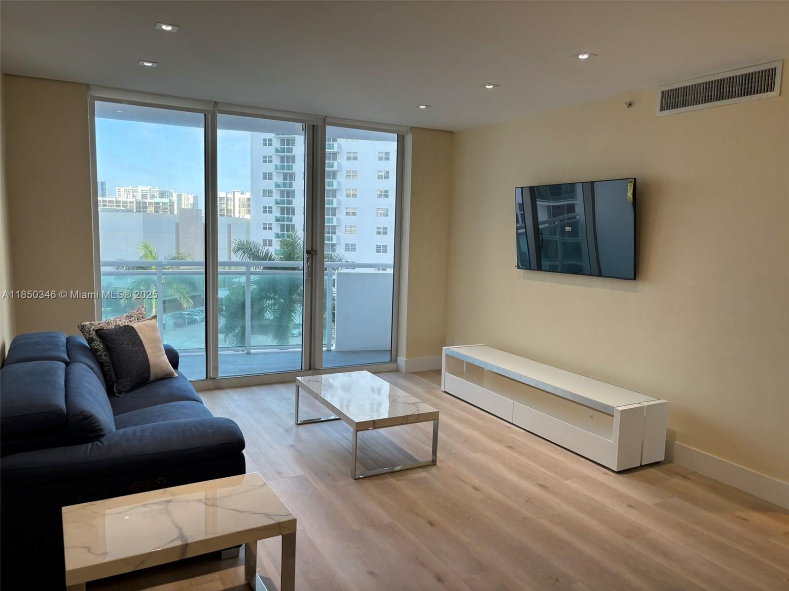 3001 S Ocean Dr #639