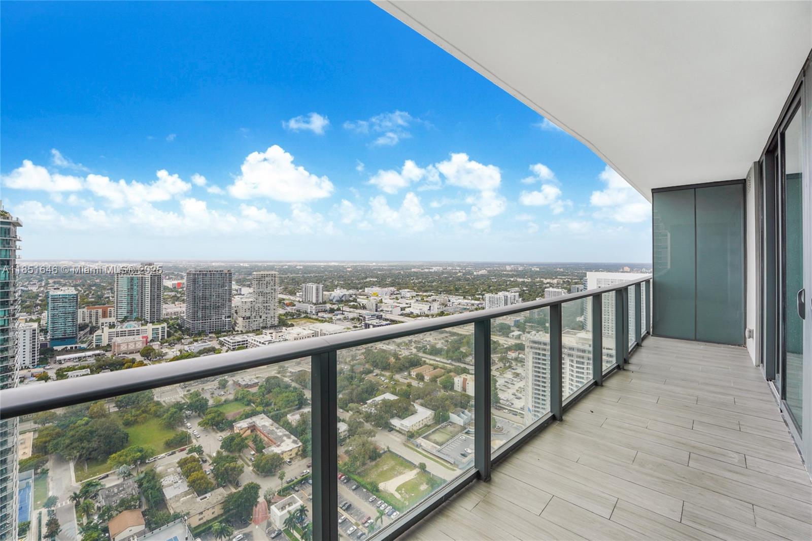 image One Paraiso Condo10
