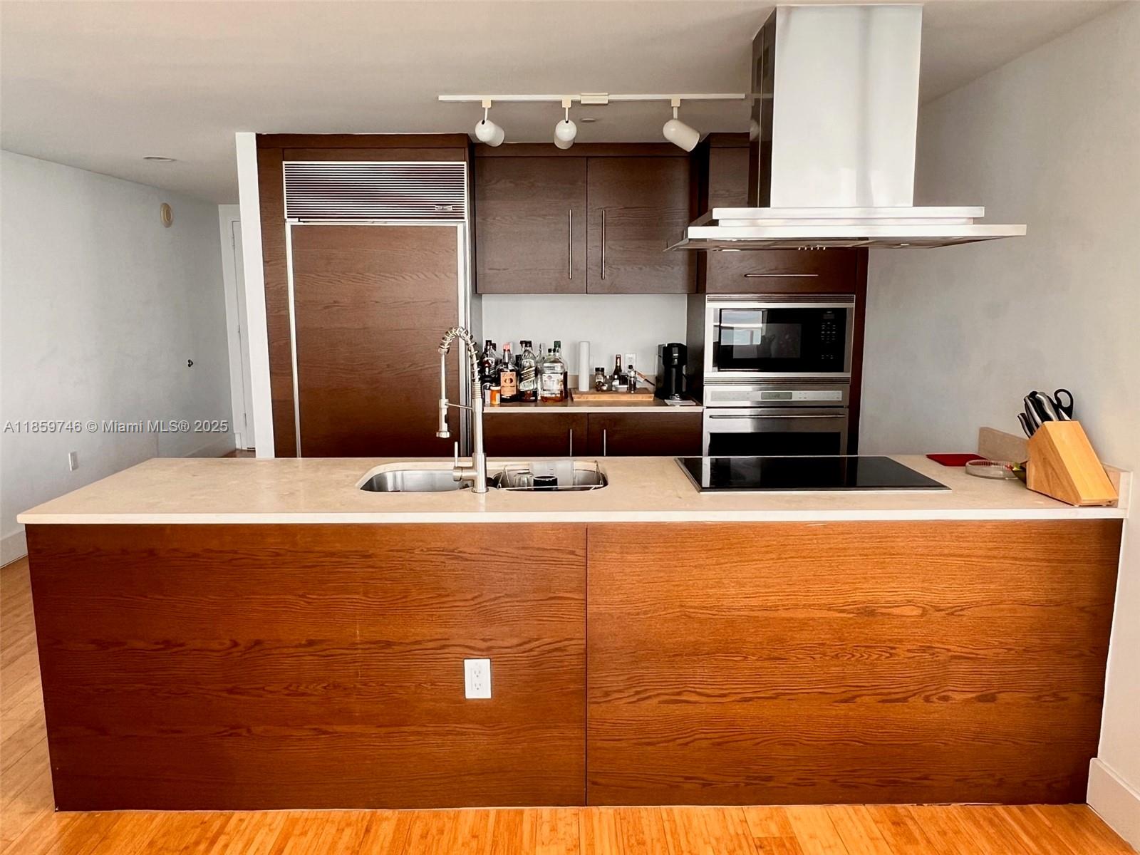 image Icon Brickell Condominium6