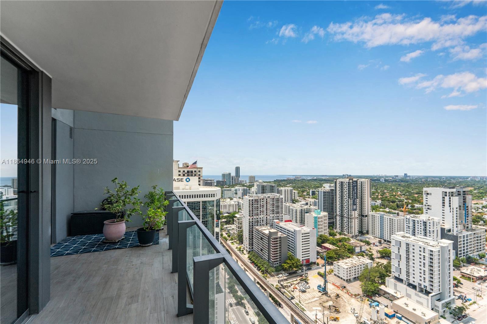 image Rise Condo3