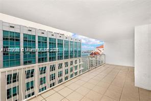 image The Club At Brickell Bay25