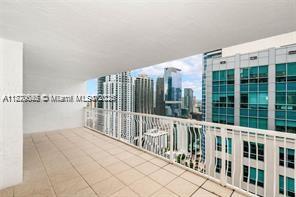 image The Club At Brickell Bay27