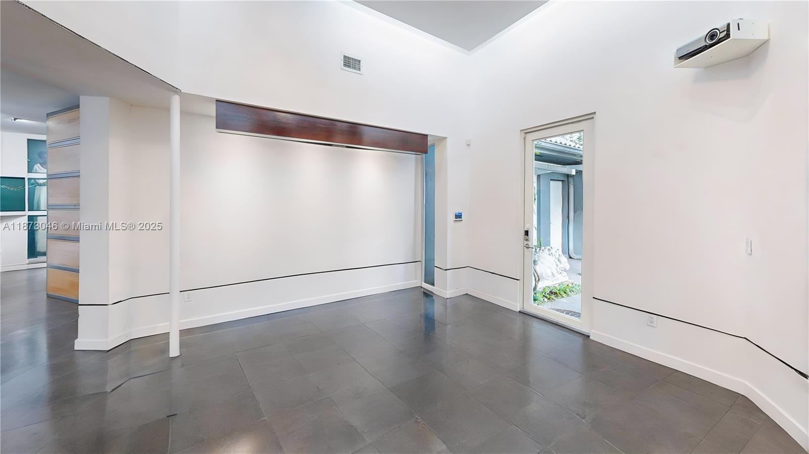 2101 Tigertail Ave Miami, FL 33133