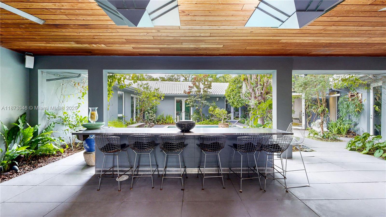 2101 Tigertail Ave Miami, FL 33133