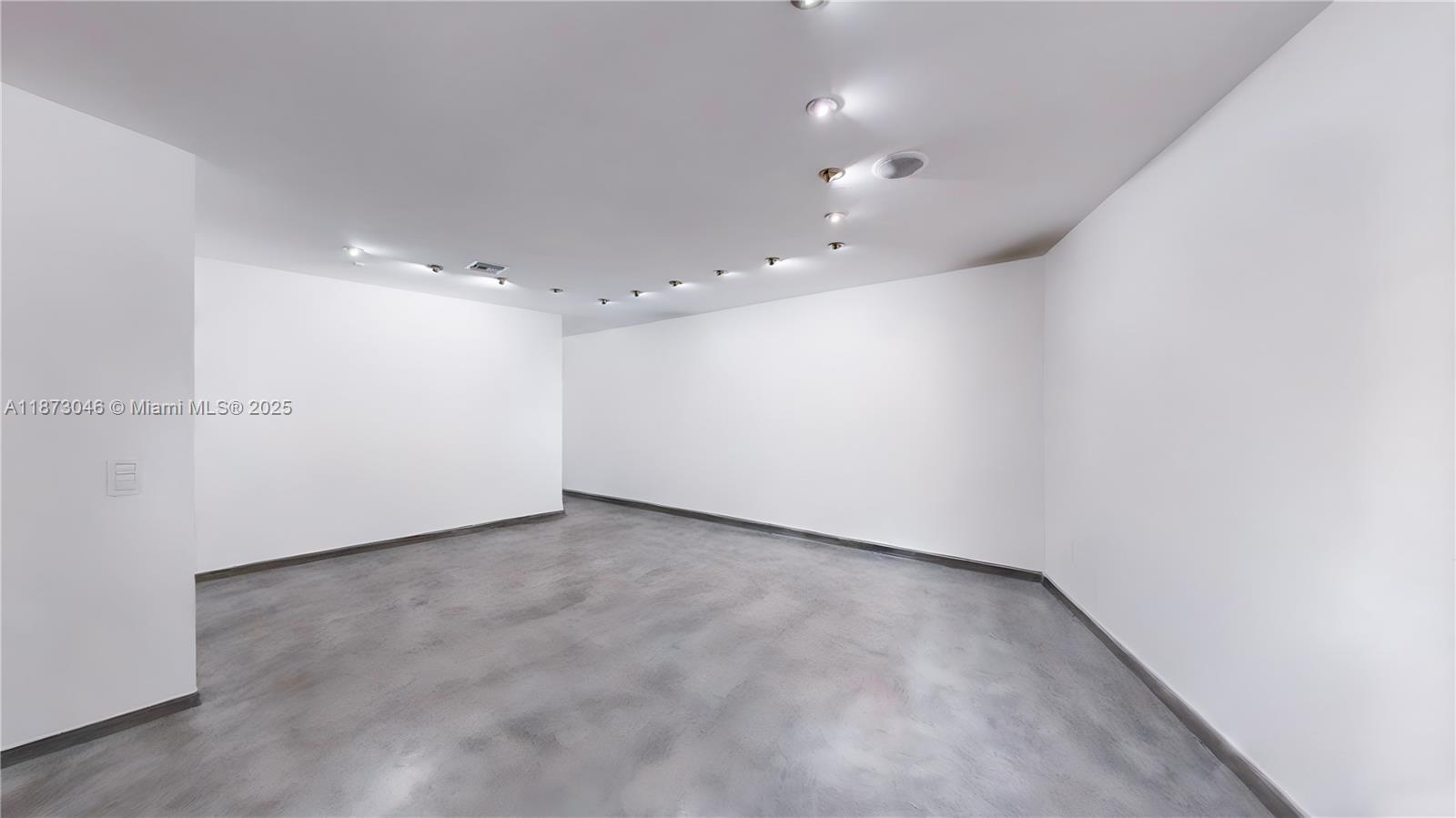 2101 Tigertail Ave Miami, FL 33133