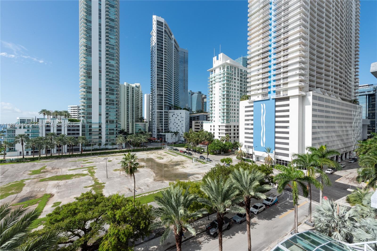 image The Mark On Brickell29
