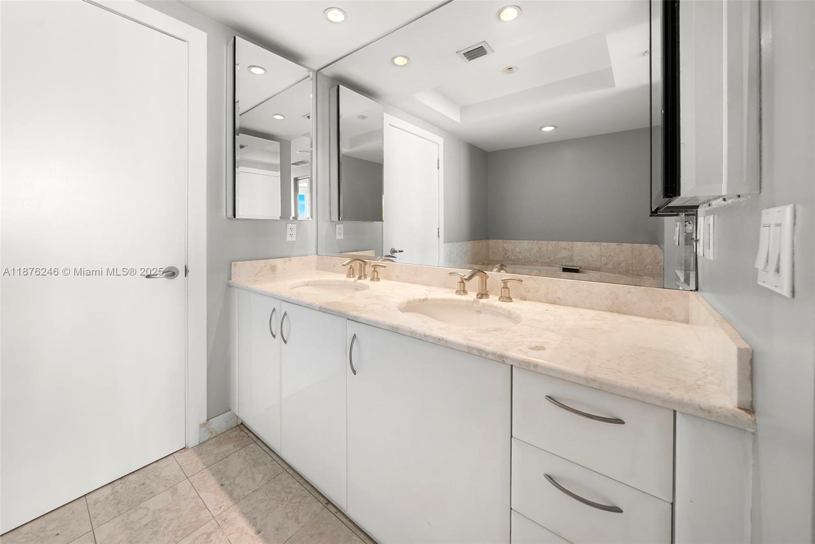image Jade Residences7