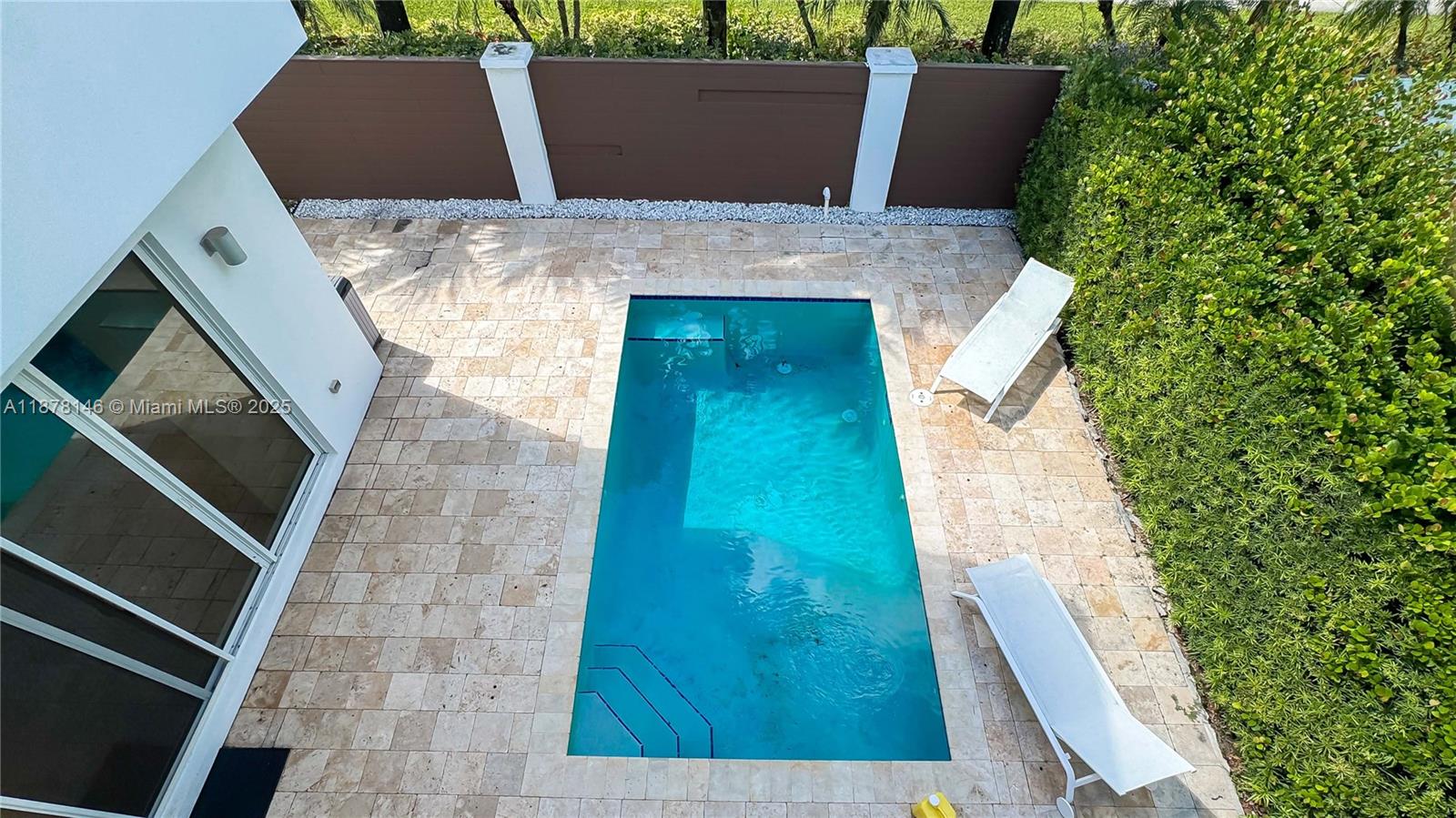 10050 NW 74th Ter Doral, FL 33178 10050 NW 74th Ter Doral, FL 33178