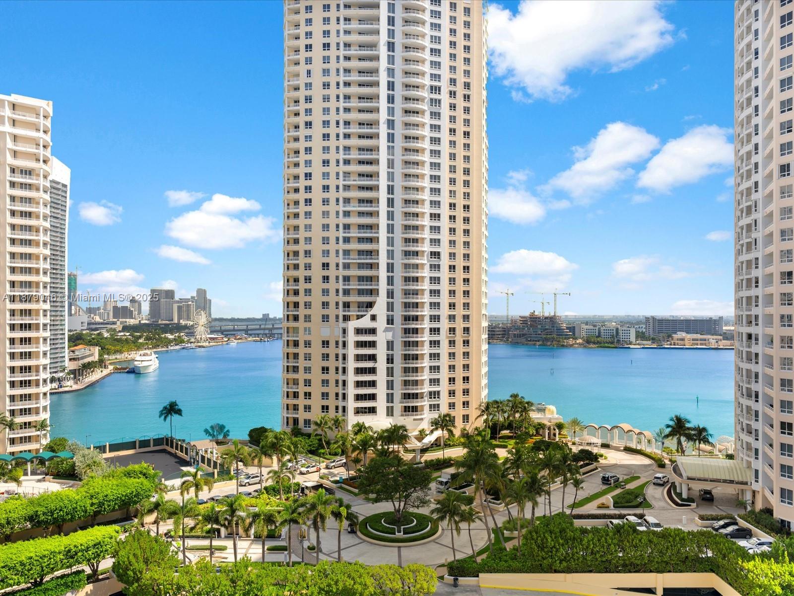 540 Brickell Key Dr #1702