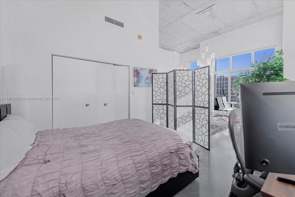 image The Loft Ii13