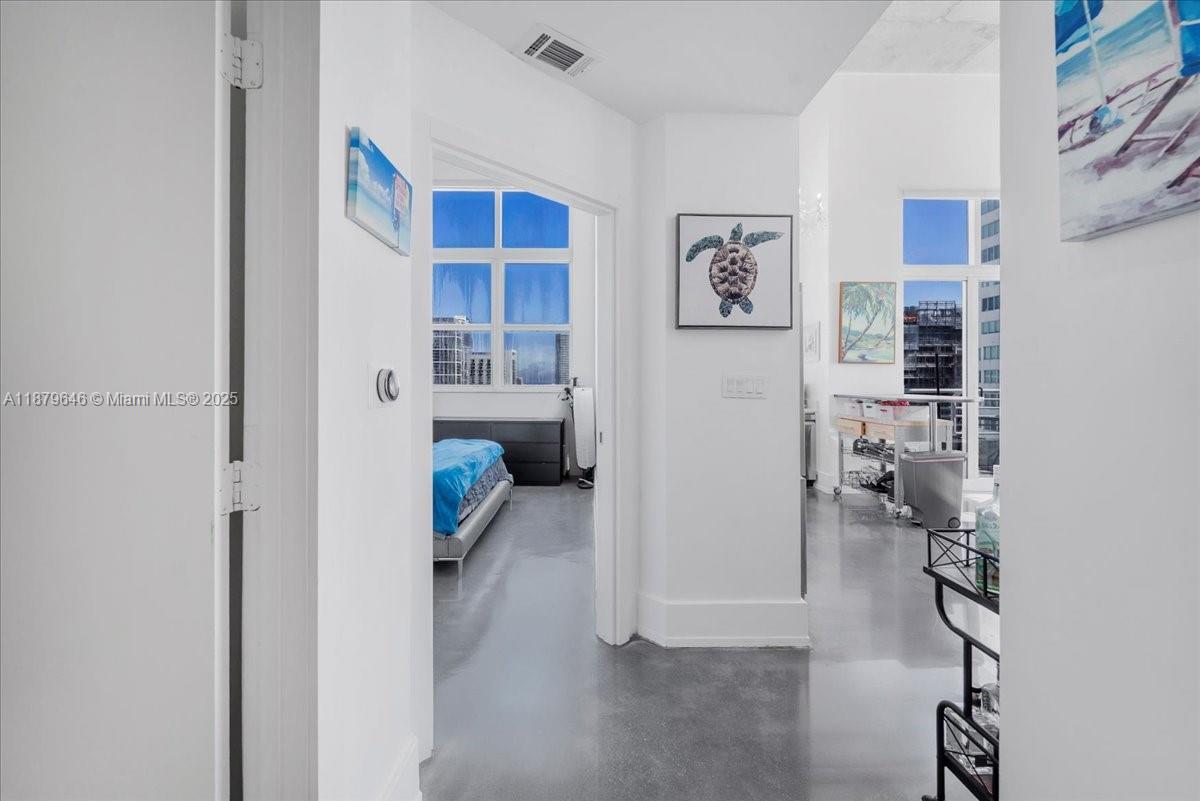 image The Loft Ii35