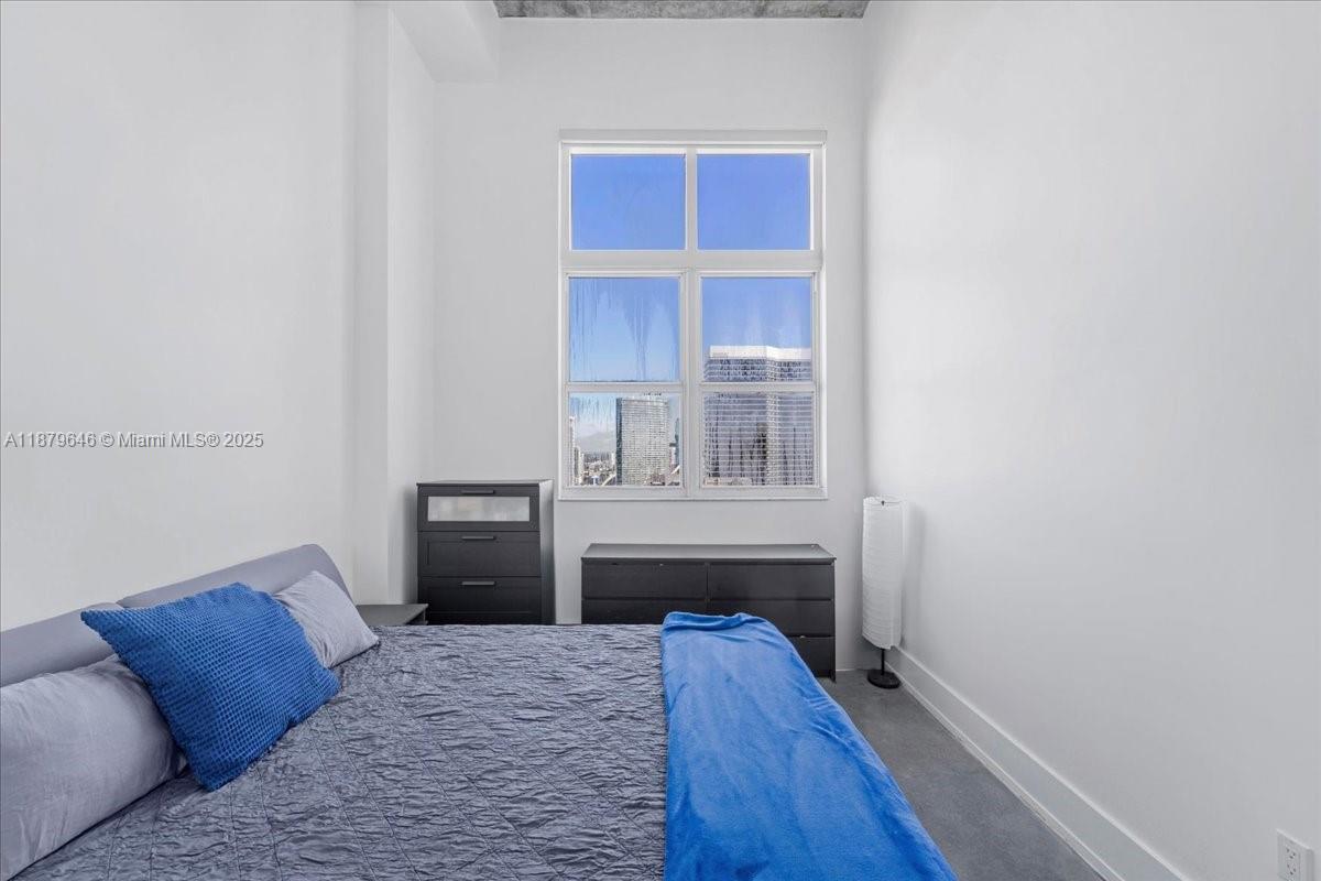 image The Loft Ii37